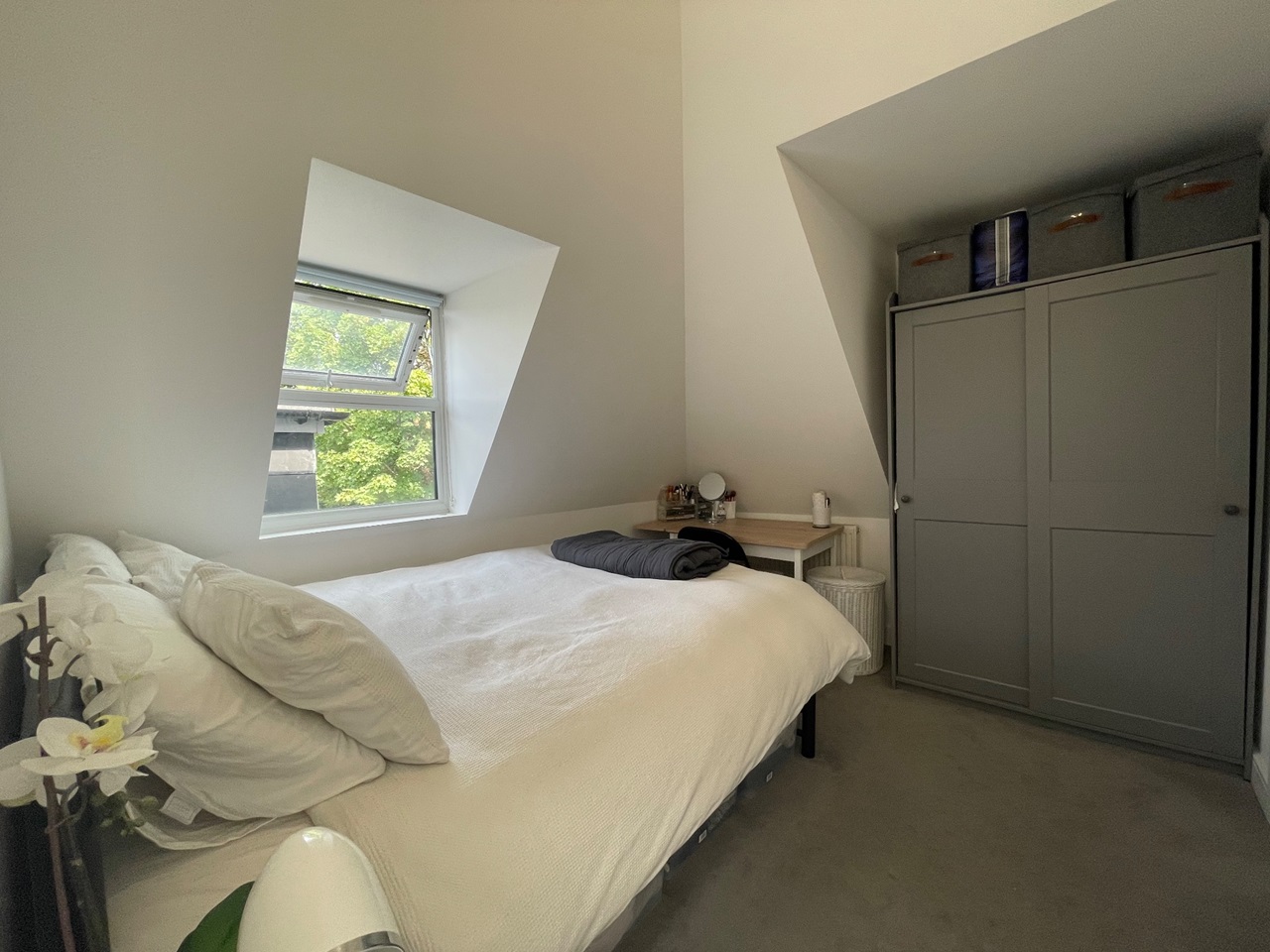 London 2 Bed Flat, Hendon Lane, N3 To Rent Now for £1,950.00 p/m