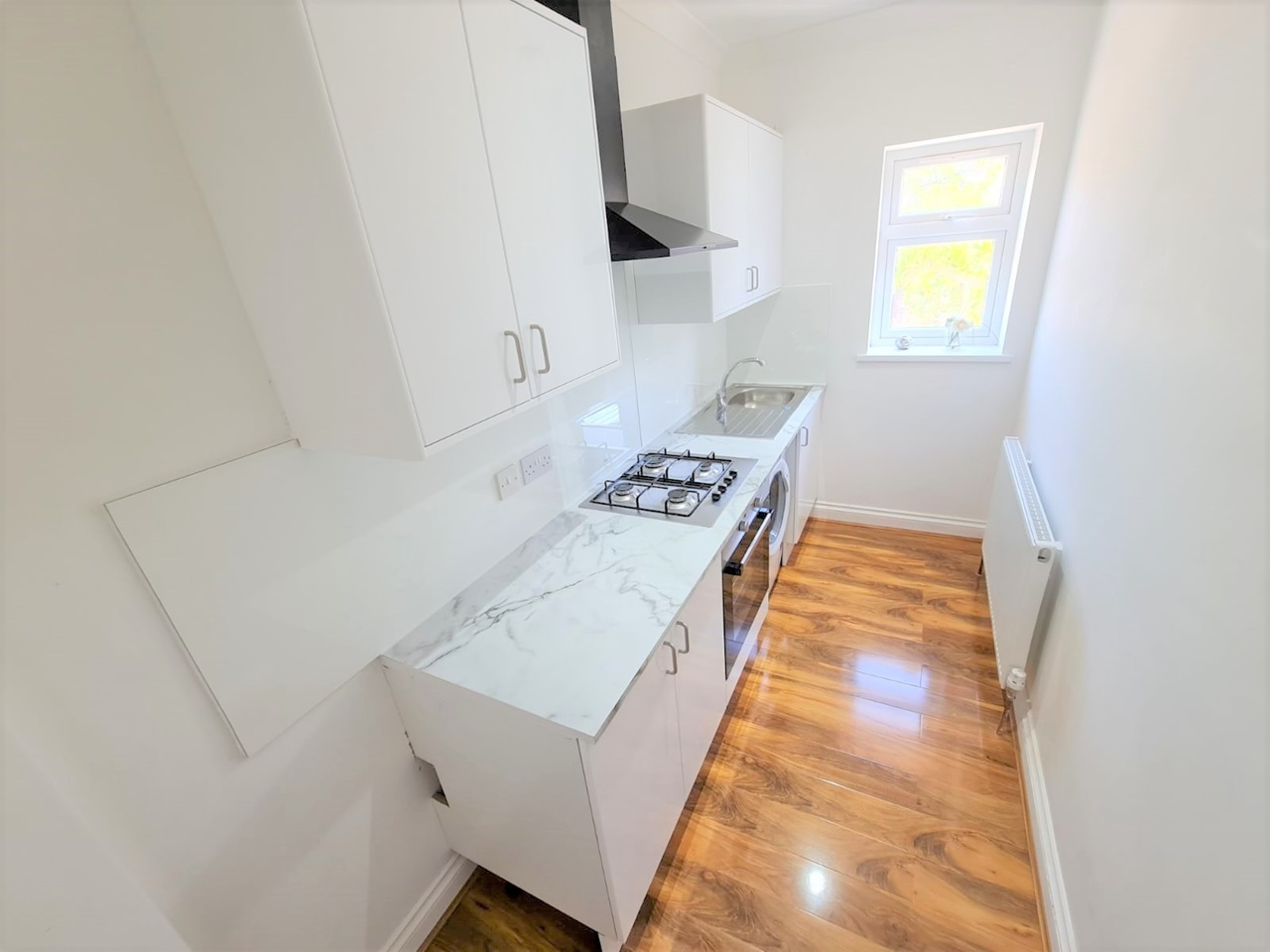 Romford Studio Flat, Norbury Gardens, RM6 To Rent Now for £1,175.00 p/m