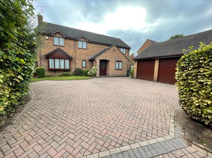5 Bed Detached House, Poppyfield Court, CV4
