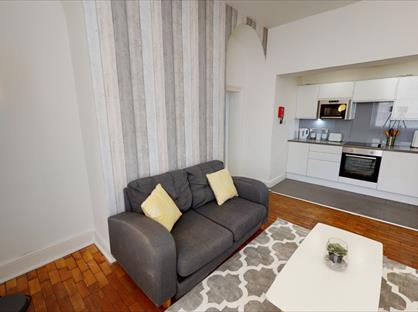 2 Bed Flat, Trueman Street, L3