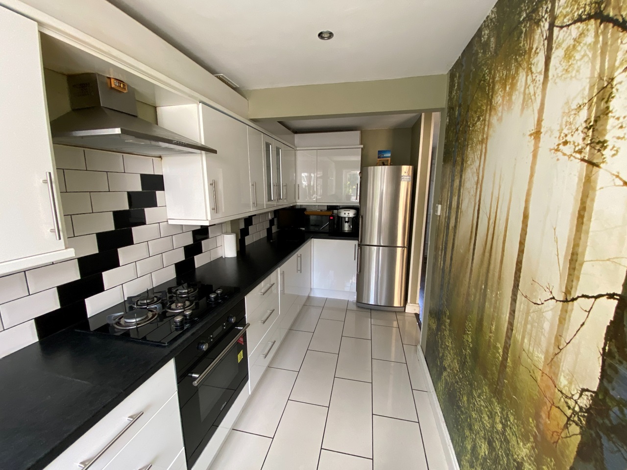 Slough 3 Bed Terraced House, Holmedale, SL2 To Rent Now for £1,800.