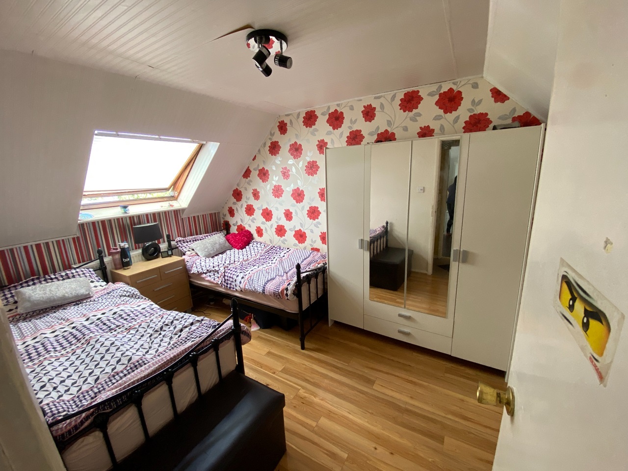 Slough 3 Bed Terraced House, Holmedale, SL2 To Rent Now for £1,800.