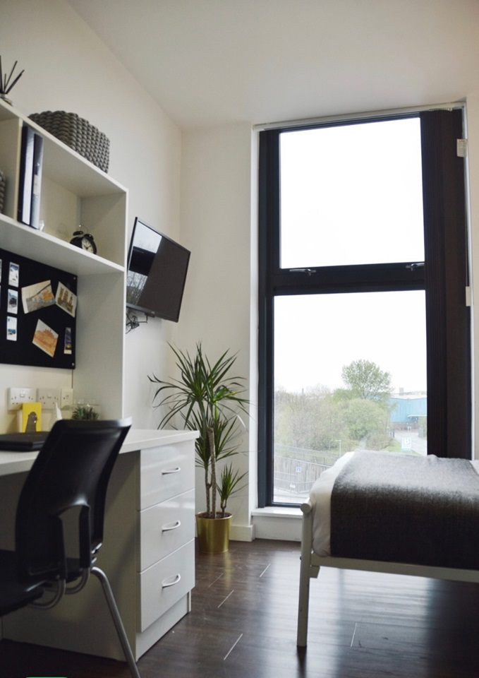 Room in a Shared Flat, Great Homer Street, L5