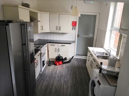 Studio Flat, Grosvenor Road, CV1