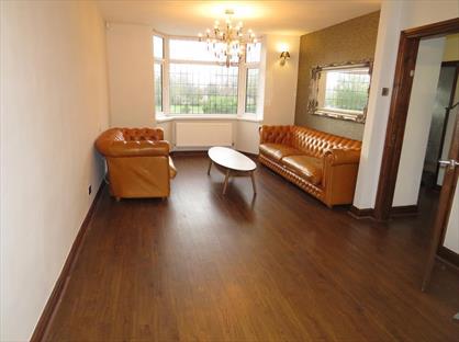 3 Bed Semi-Detached House, West Bromwich Road, WS5