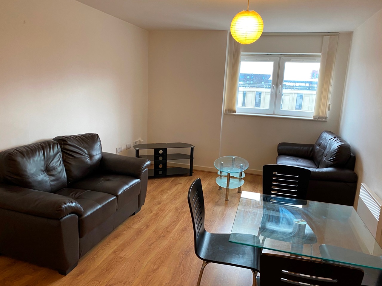 2 Bed Flat, Bengal Street, M4 photo 3