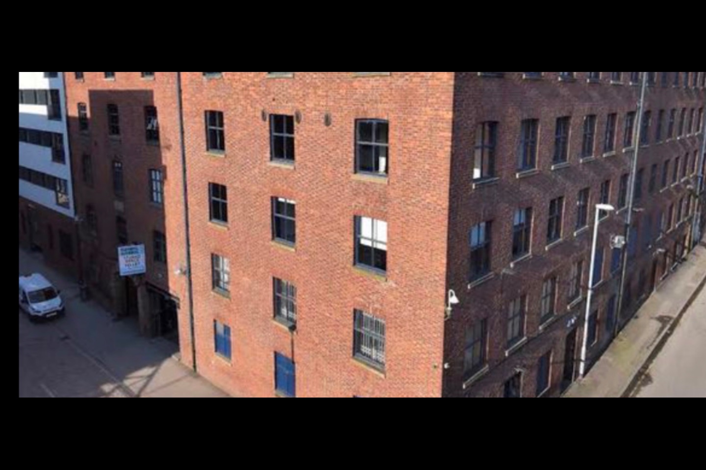 2 Bed Flat, Bengal Street, M4 photo 2