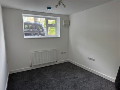 2 Bed Flat, Chapeltown, LS28