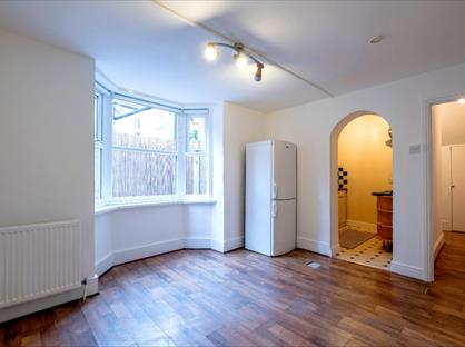 2 Bed Flat, Stork Road, E7