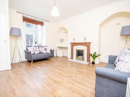 3 Bed Terraced House, Plantation Street, OL13