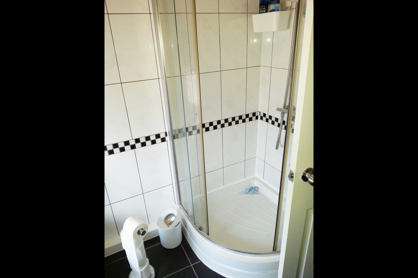 1 Bed Flat, Leeds, LS3 photo 4