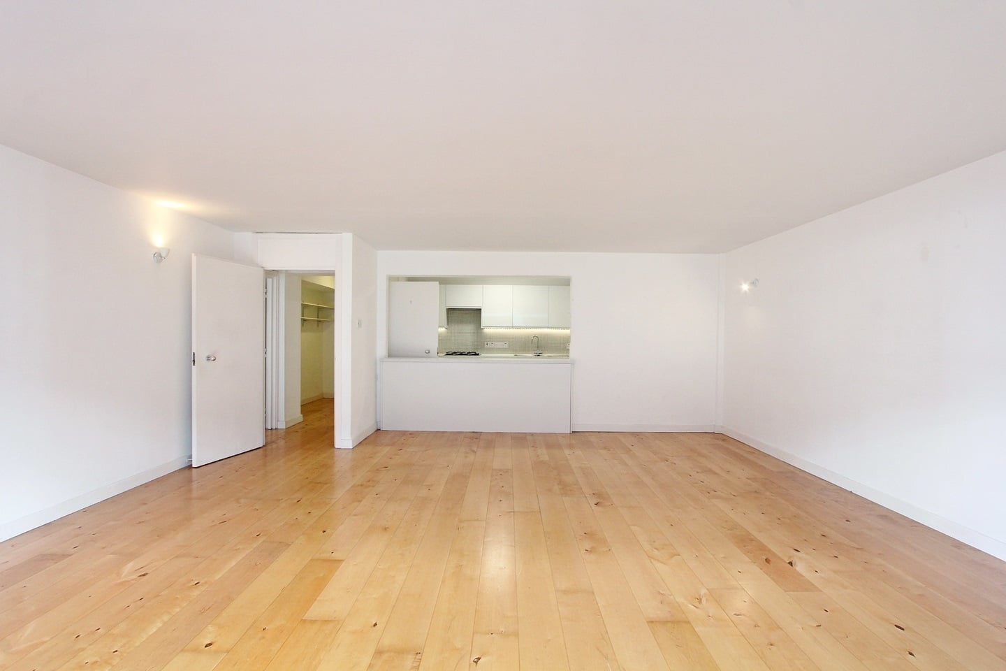1 Bed Flat, Cinnamon Wharf, SE1 photo 5