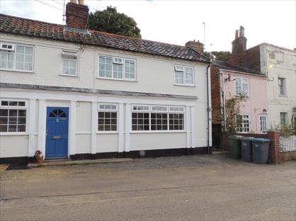 3 Bed Semi-Detached House, Castle Street, IP12