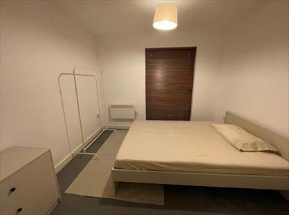 Studio Flat, Hollies Lane, M5