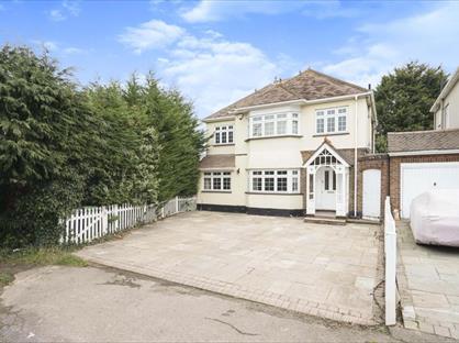 4 Bed Detached House, Hacton Lane, RM14
