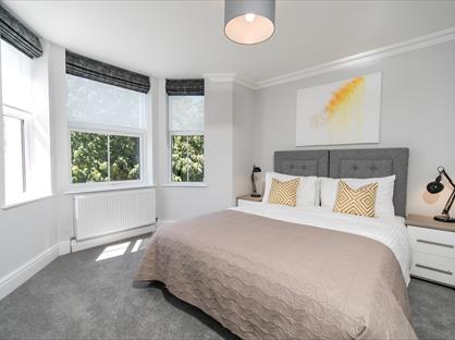 2 Bed Flat, Brownlow Road, RG1