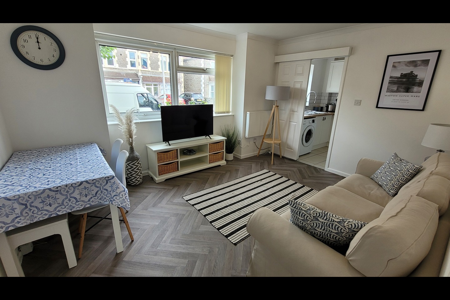 WestonSuperMare 2 Bed Flat, Devonshire Court, BS23 To Rent Now