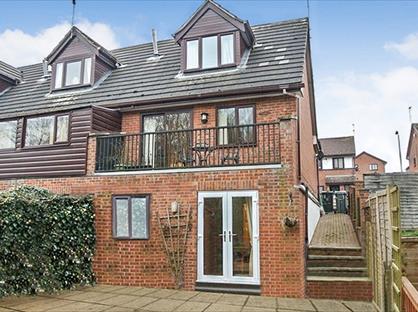 3 Bed End Terrace, Holly Close, NG31