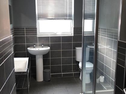 Room in a Shared House, South View Road, S7