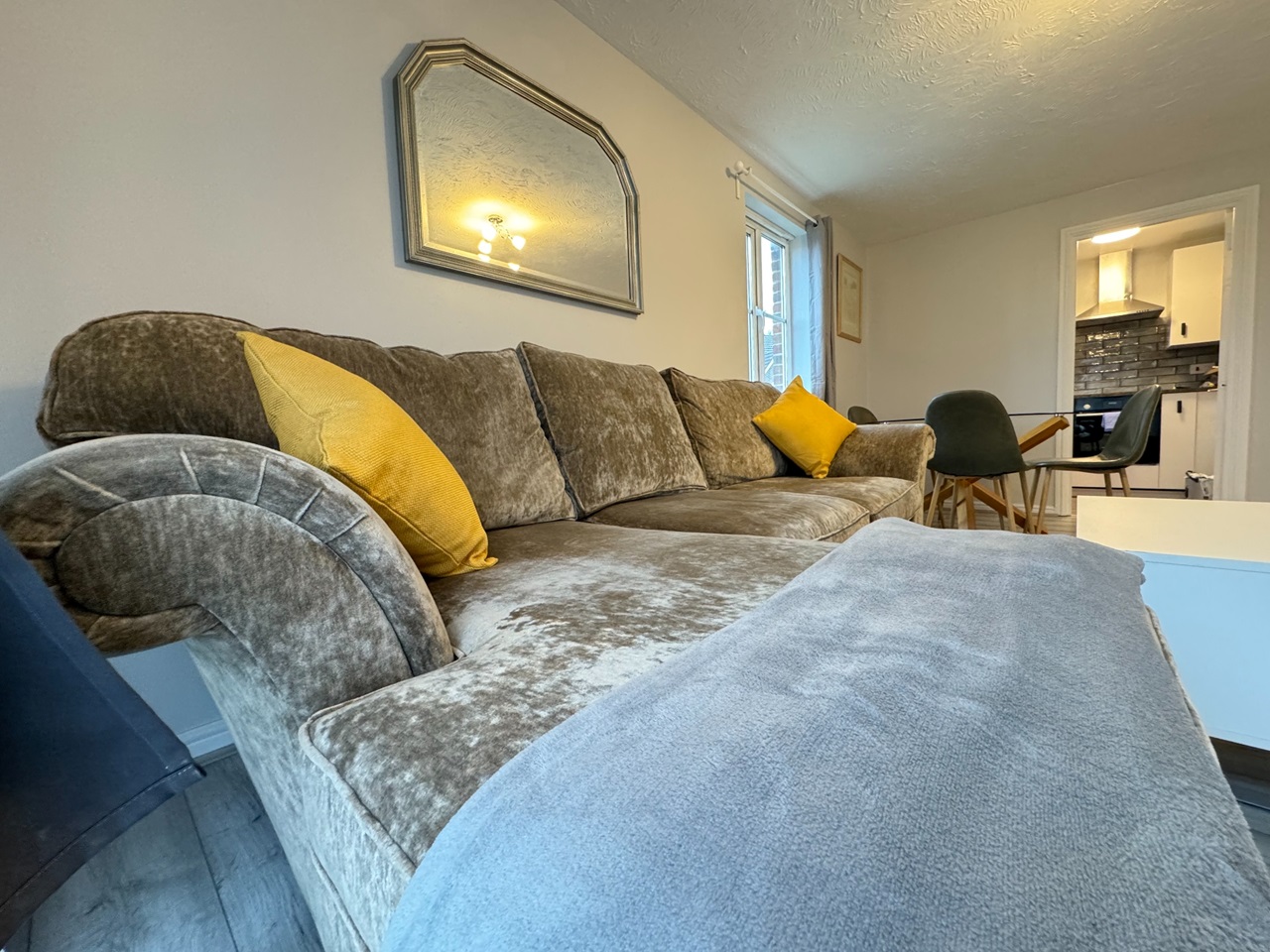 Thamesmead 2 Bed Flat, Thamesmead, SE28 To Rent Now for £1,690.00 p/m