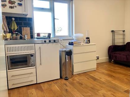 1 Bed Maisonette, London, W12