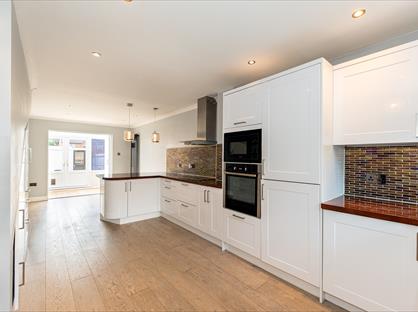 2 Bed End Terrace, Stafford Road, CR0