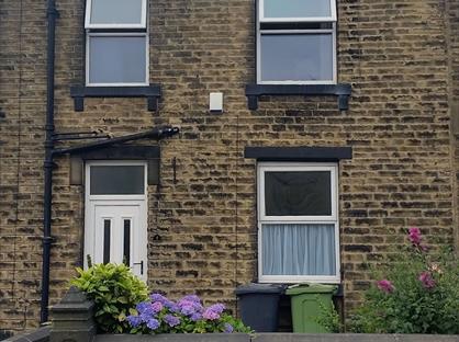 2 bed terraced house for rent in 2 Bed Terraced House, Cross Lane, HD4
