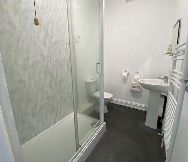 London 1 Bed Flat, Wanstead, E11 To Rent Now for £1,400.00 p/m