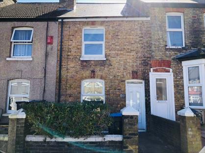 2 Bed Terraced House, Winstanley Crescent, CT11