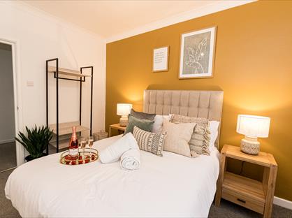 2 Bed Flat, Lorne Park Road, BH1