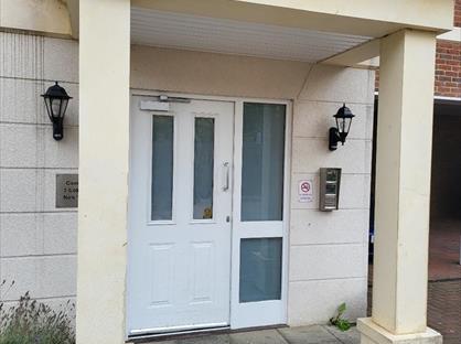 2 Bed Flat, Campbell Court, WD17