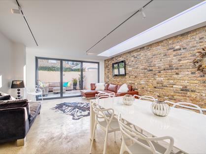 4 Bed Terraced House, Rowallan Road, SW6