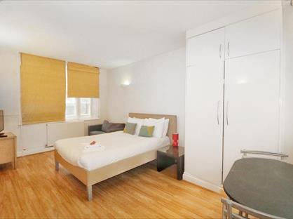 Studio Flat, Bishopsgate, EC2M