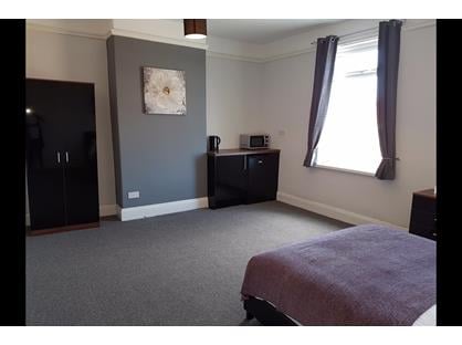 Room in a Shared House, Percy Street, S65