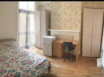 Room in a Shared House, The Avenue, N17