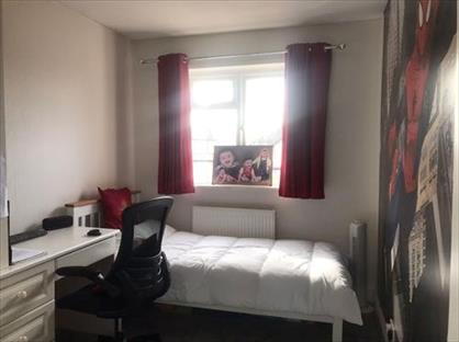 Room in a Shared House, Foresters Drive, SM6