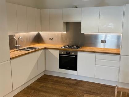 1 Bed Flat, Old Road, SE13