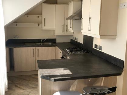 1 Bed Flat, Y Bae, LL57