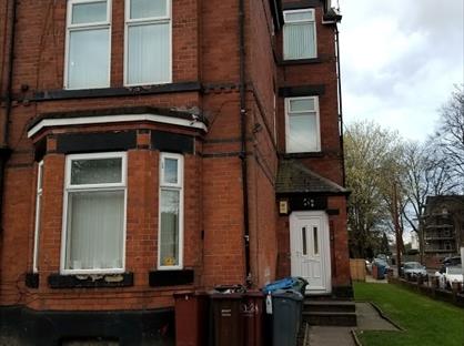 1 Bed Flat, Polygon Road, M8