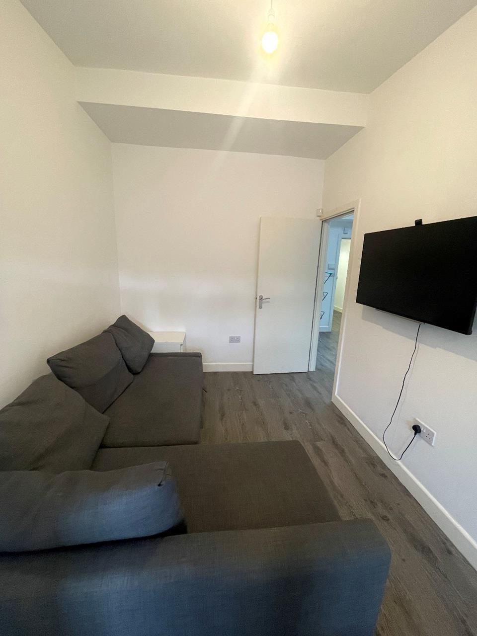 Leeds 1 Bed Flat, Roundhay Road, LS8 To Rent Now for £700.00 p/m