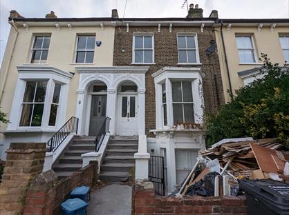 1 Bed Flat, Edenbridge Road, E9