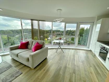 2 Bed Penthouse, The Embankment, HP3