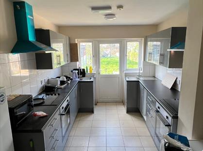 Room in a Shared House, Lincoln Road, E7