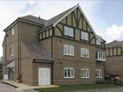 2 Bed Flat, Ashdene Gardens, RG30
