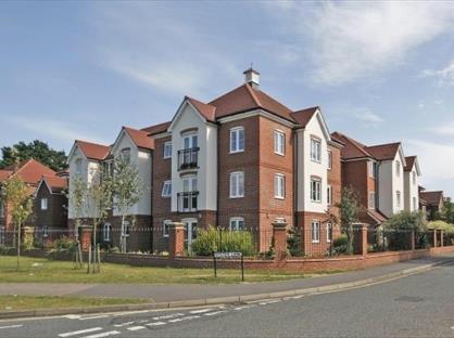 1 Bed Flat, Barnes Wallis Court, KT14
