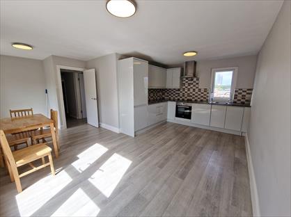 3 Bed Flat, Westcott Close, N15