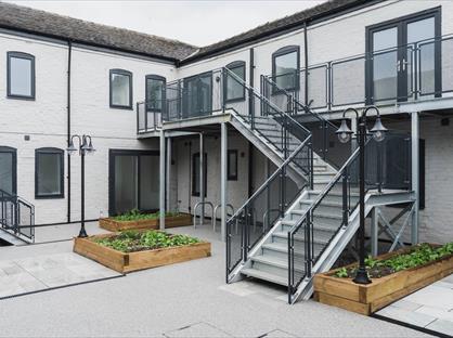 1 Bed Flat, Coronation Court, ST4