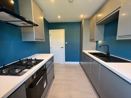 3 Bed Maisonette, Bushey Road, SW20