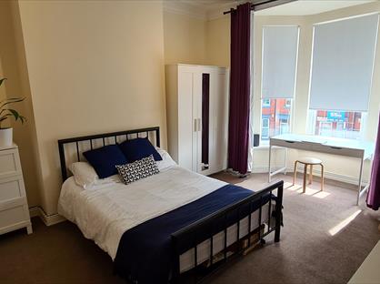 3 Bed Flat, Simonside Terrace, NE6
