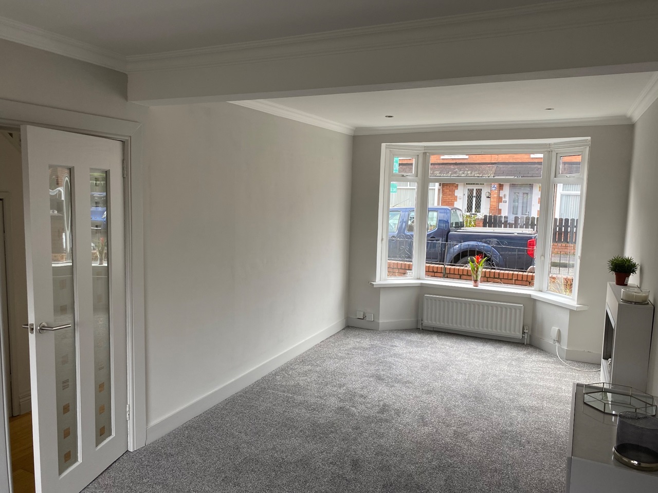 3 Bed Semi-Detached House, Loopland Drive, BT6 photo 3